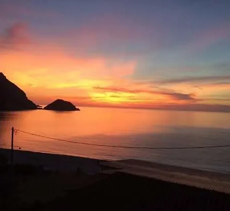 Appartamento Petani Beachside
