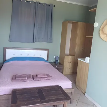 Апартаменты Petani Beachside