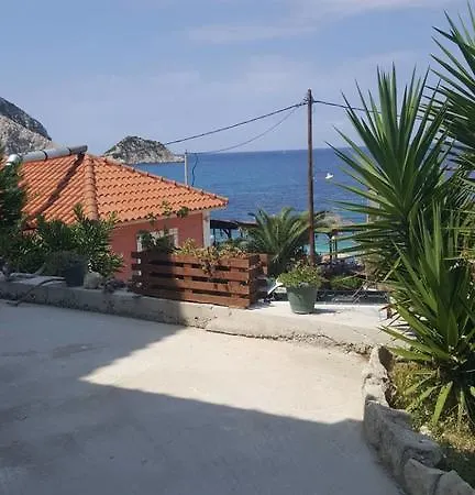 Petani Beachside Апартаменты