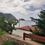 Petani Beachside דירה Vóvikes