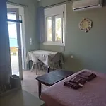 Petani Beachside דירה *