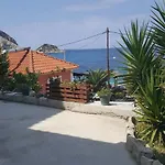 Petani Beachside דירה