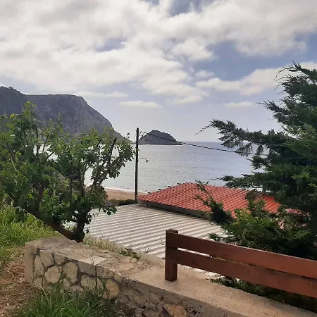 Petani Beachside Apartmán Vóvikes