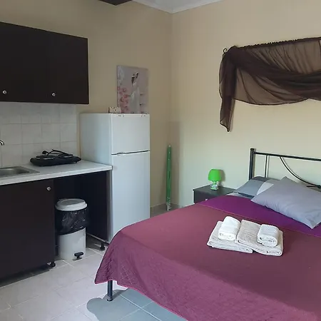 Petani Beachside Vóvikes