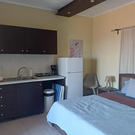 Petani Beachside Apartman *